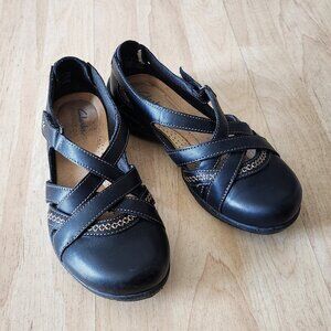 Clarks Womens Roseville Step Slip-On Shoes Size 6